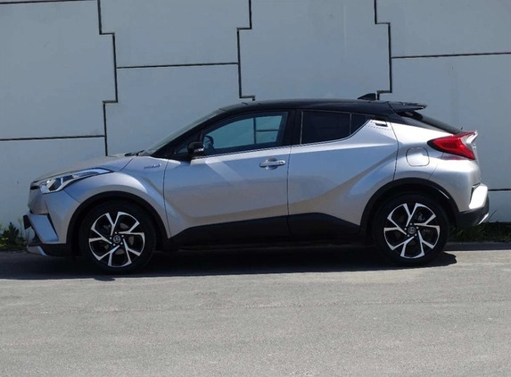 Toyota C-HR cena 89900 przebieg: 80000, rok produkcji 2019 z Piastów małe 254